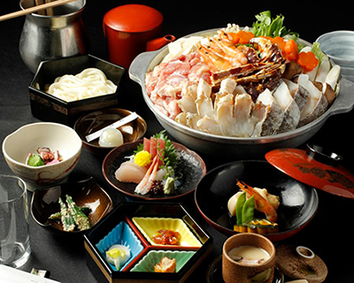 寄せ鍋　日本料理七品刺盛り付き　イメージ